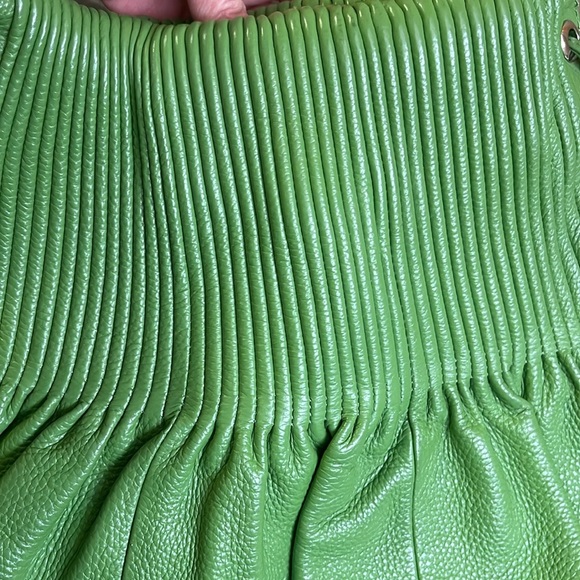 BODHI green leather hobo bag large - Picture 4 of 5